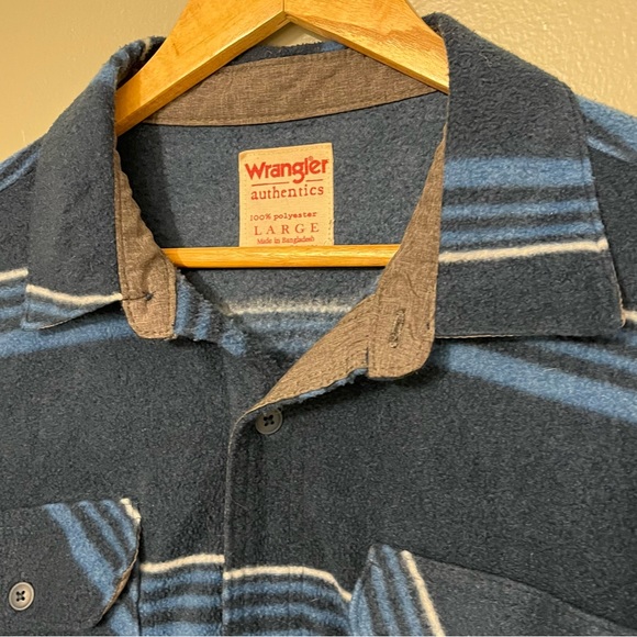 Wrangler Authentic Mens Long Sleeve Blue White Striped Flannel Button Up L - Picture 3 of 12